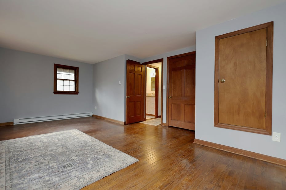 380 Newtown Turnpike Photo 9