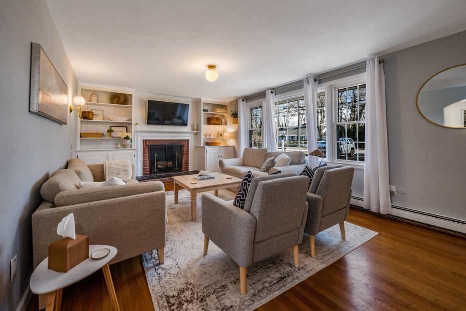 99 Maple Avenue Photo 6