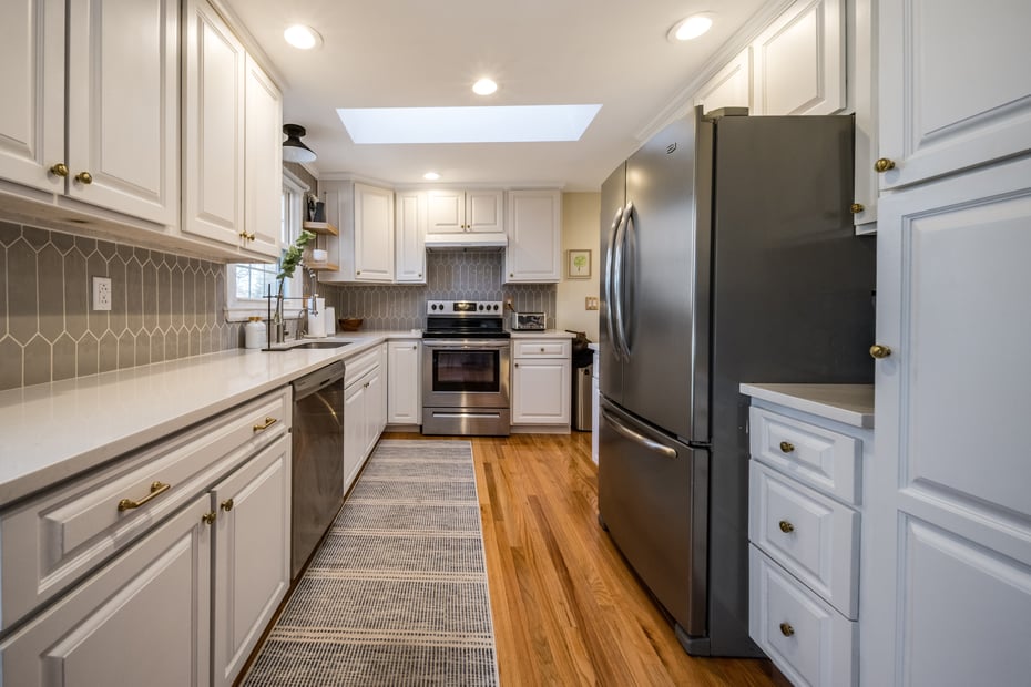 99 Maple Avenue Photo 9