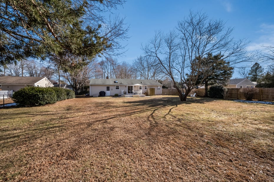 99 Maple Avenue Photo 20