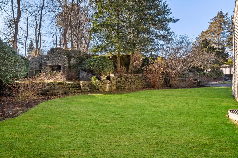 92 Verdun Avenue Photo 34