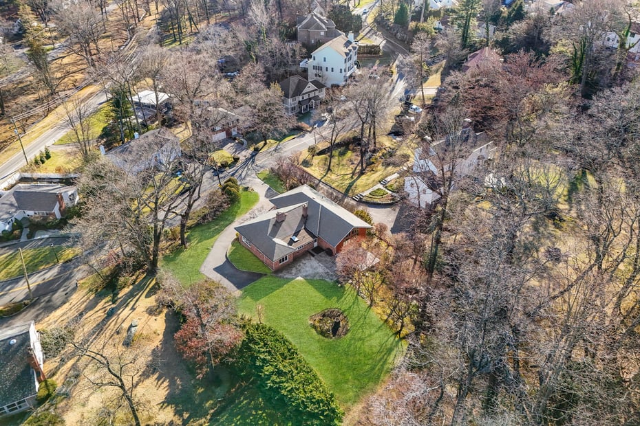 60 Overhill Road Photo 42