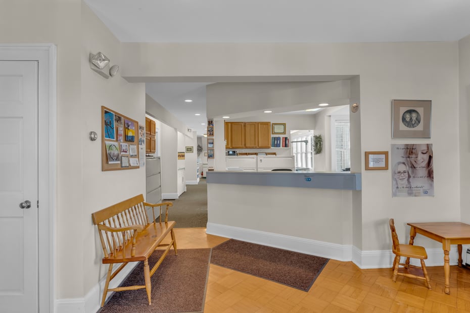 53 Montowese Street Photo 9