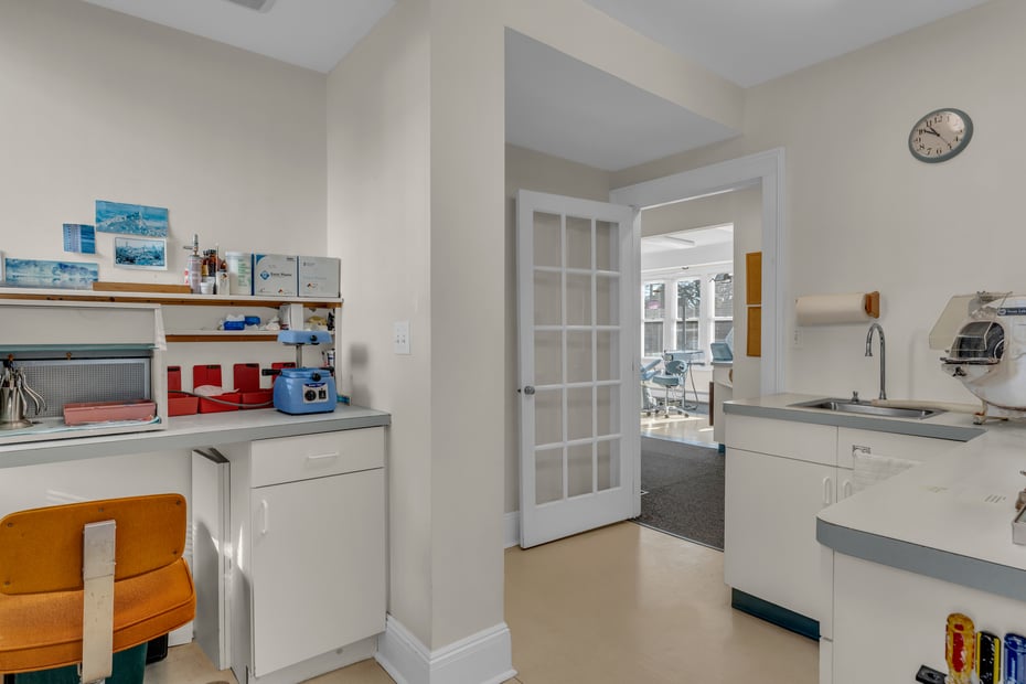 53 Montowese Street Photo 19