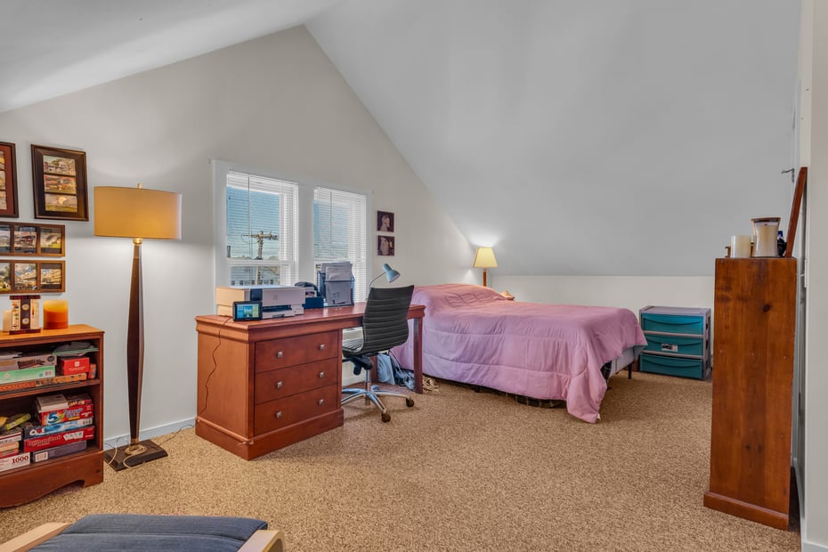 53 Montowese Street Photo 30