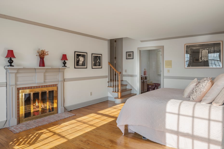 147 Rock City Road Photo 18