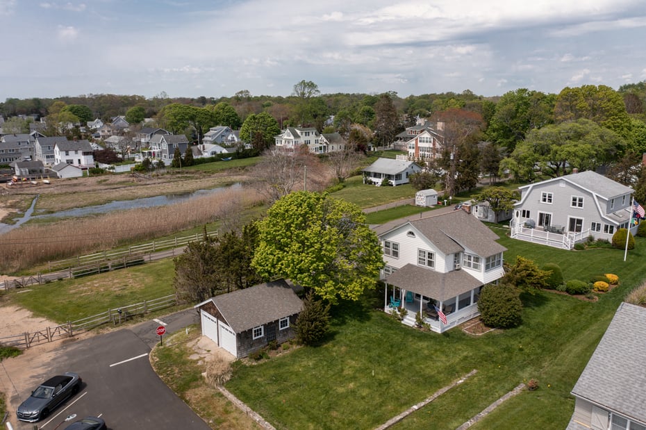 147 Overshores Drive West Photo 8
