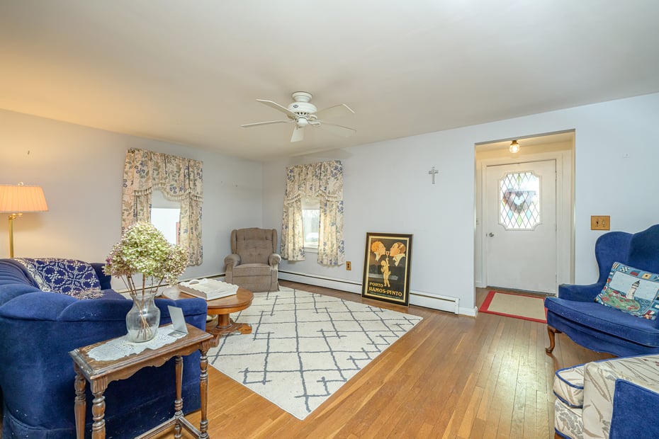 72 South 4th Avenue Photo 3