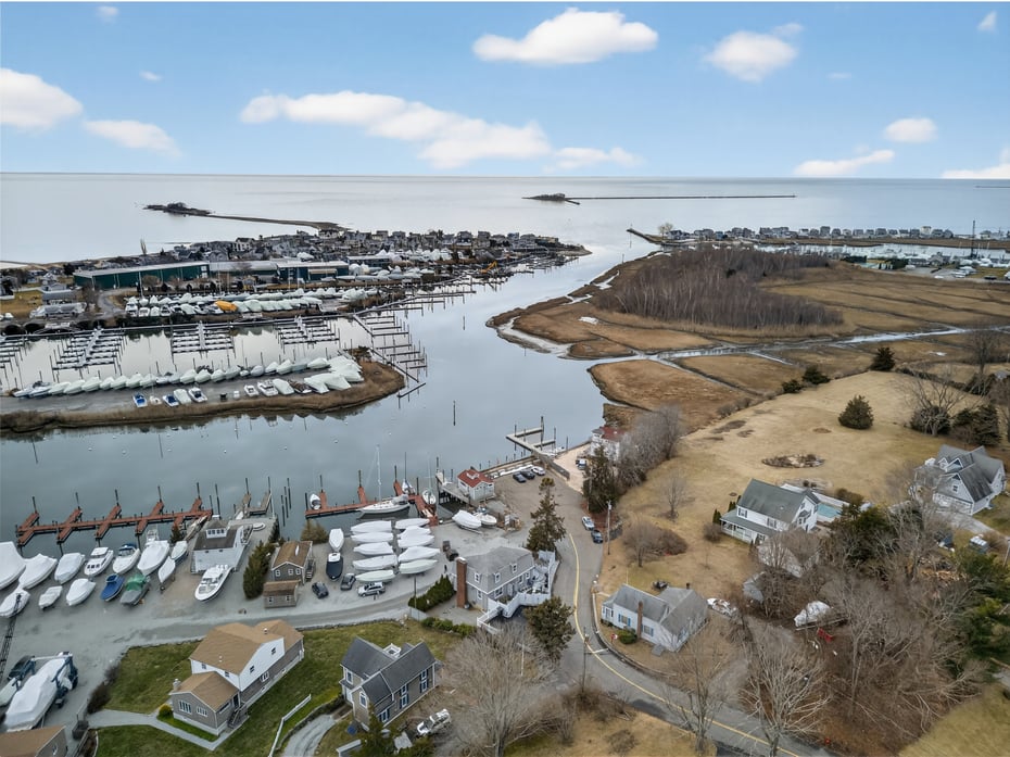 40 Hammock Road South Photo 2