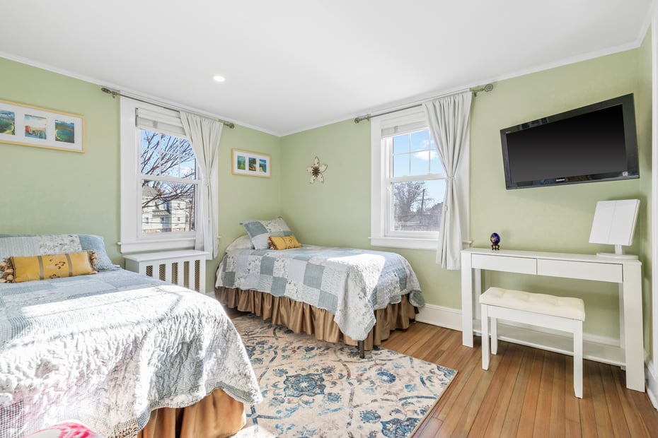 8 Glen Avenue Photo 13