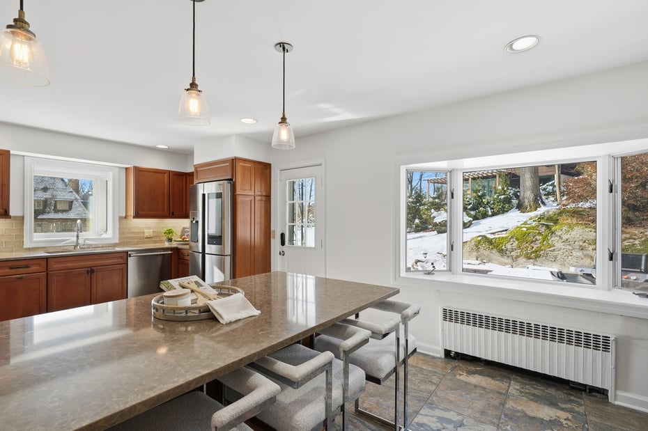 2 Village Lane Photo 11