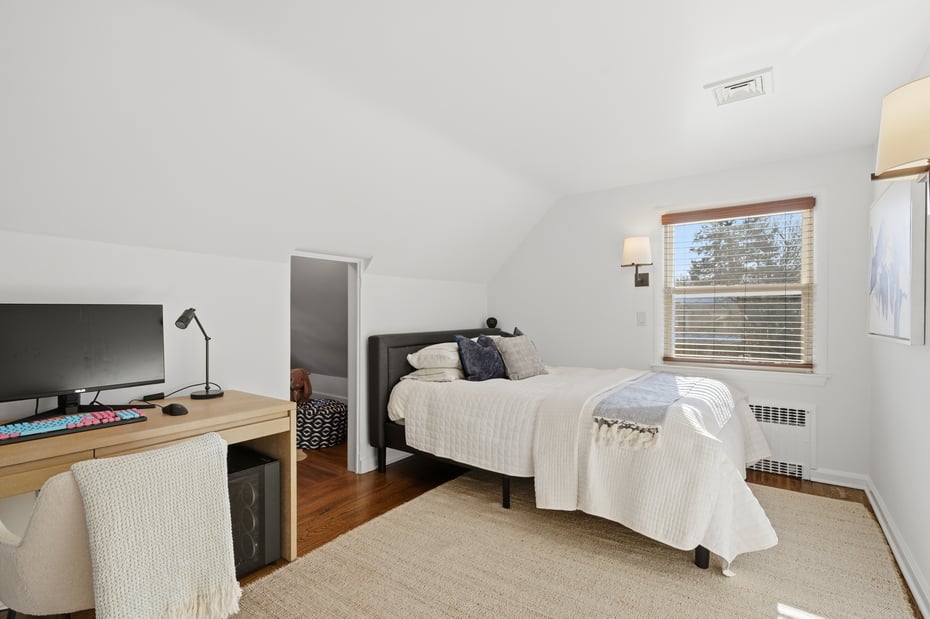 2 Village Lane Photo 25