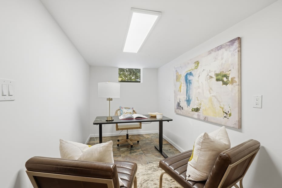 2 Village Lane Photo 29