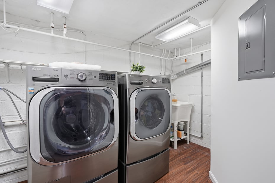 2 Village Lane Photo 32