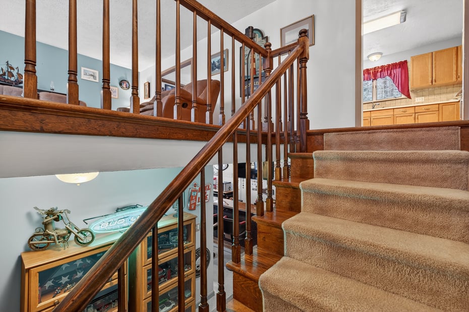 12 Stonybrook Road Photo 4