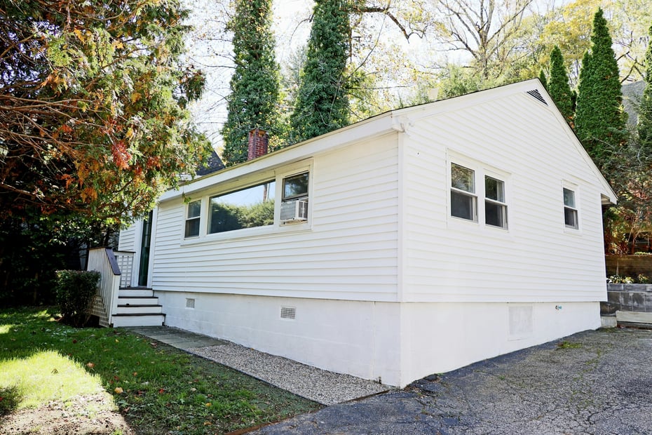 213 Mamanasco Road Photo 1