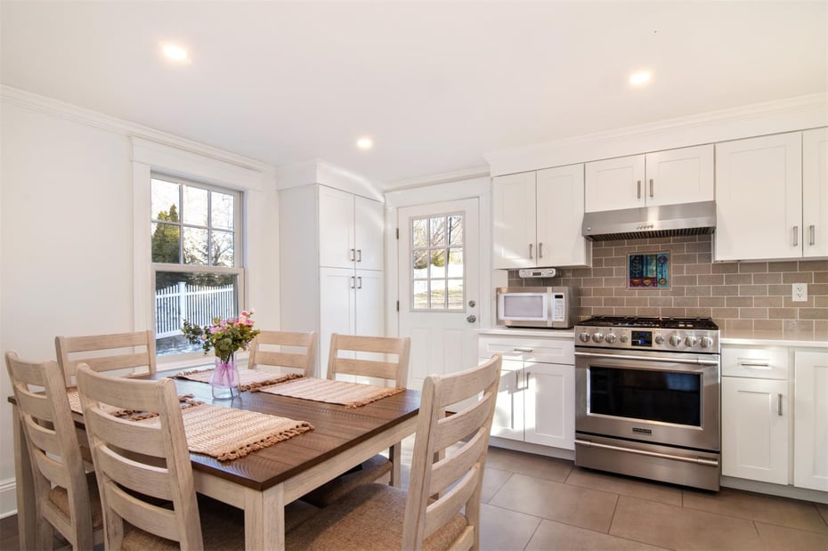 8 Washington Place Photo 5