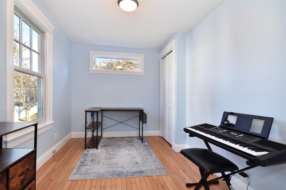 8 Washington Place Photo 15