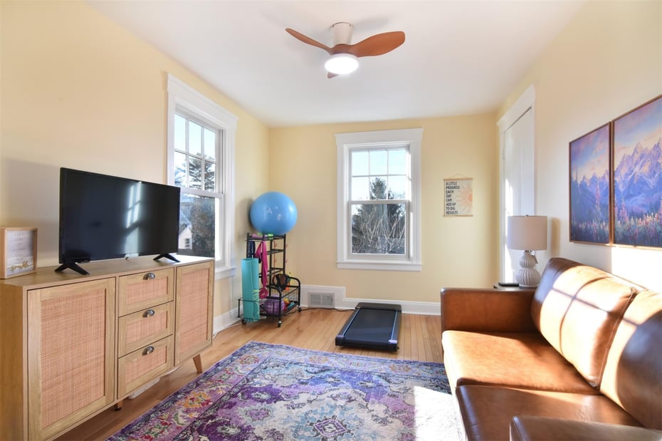 8 Washington Place Photo 16