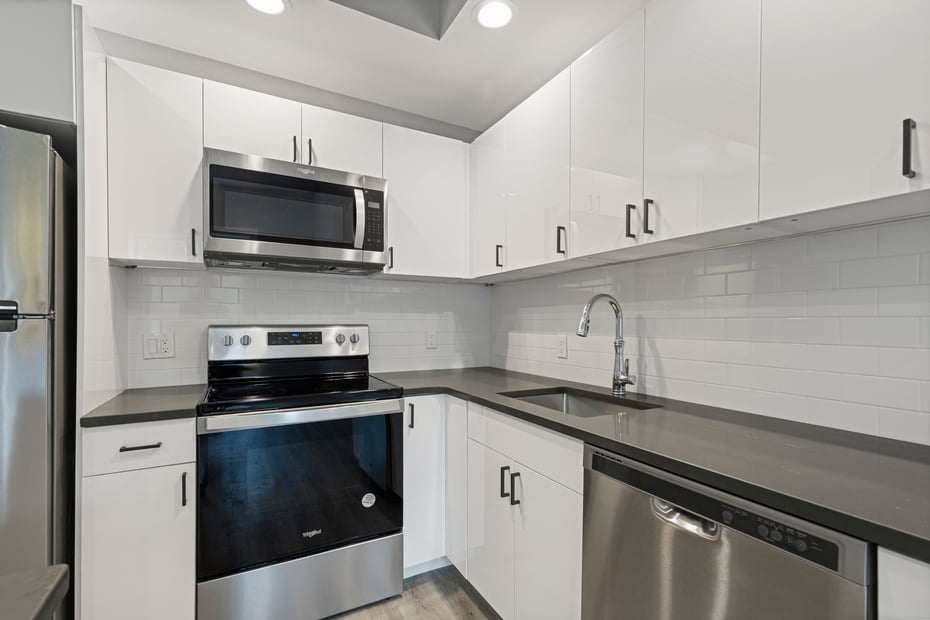 47 Beekman Avenue  #32 Photo 3