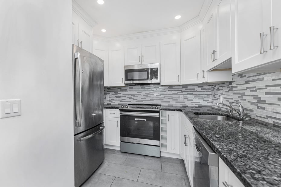 174 Ashford Avenue  #B Photo 5