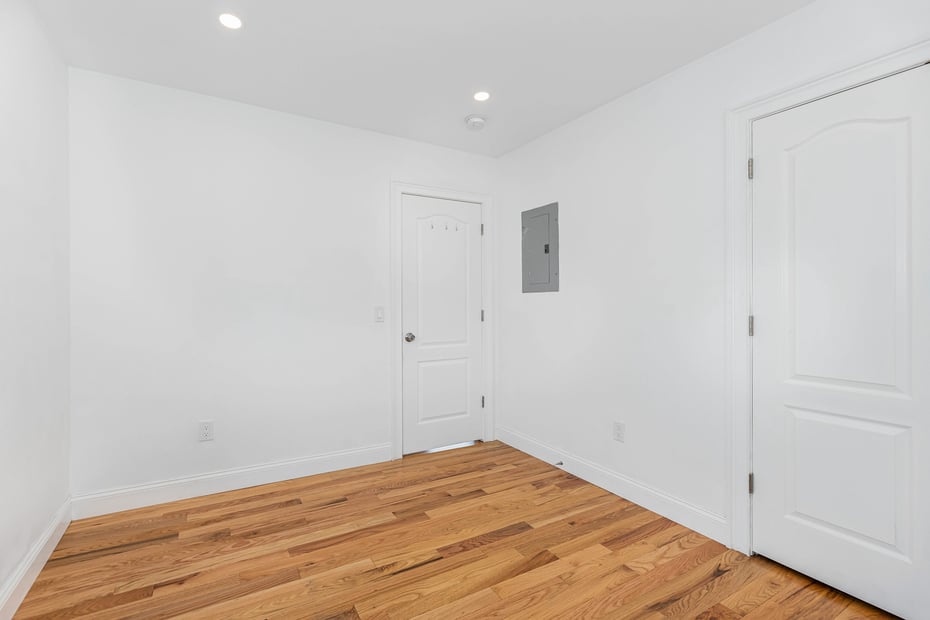 174 Ashford Avenue  #B Photo 9