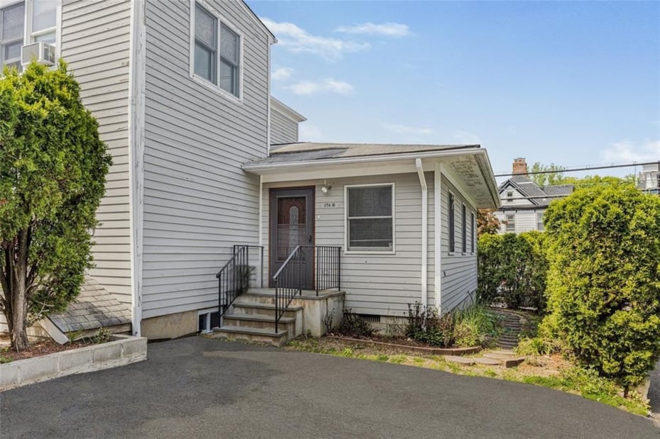 174 Ashford Avenue  #B Photo 11