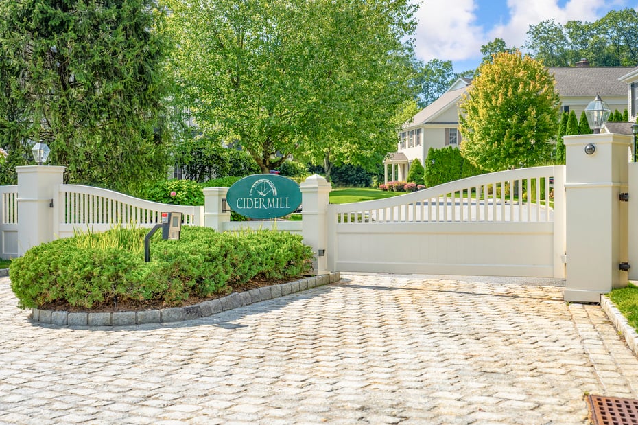 14 Cider Mill Circle Photo 2