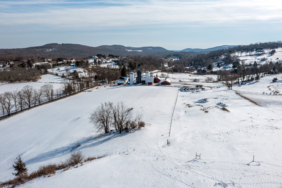 105 Route 39 North Photo 40