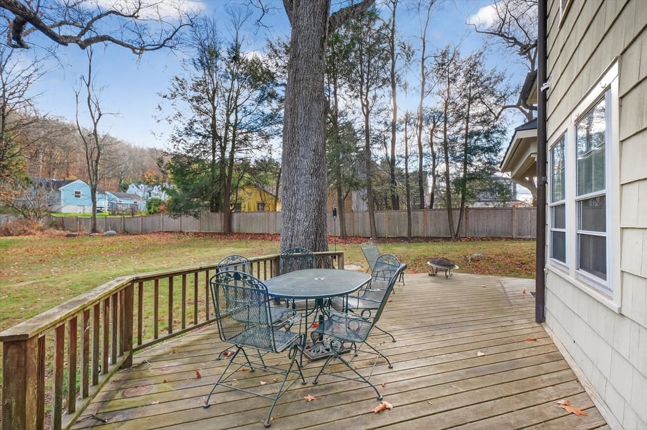 484 Bedford Road Photo 26