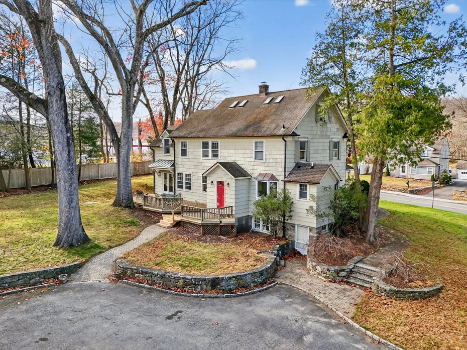 484 Bedford Road Photo 27