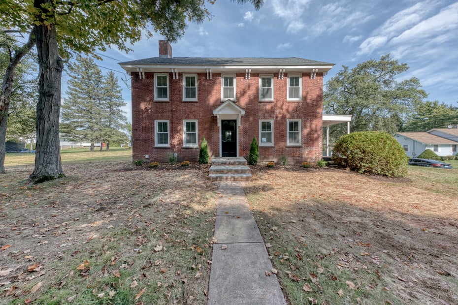 76 Griffin Road Photo 1