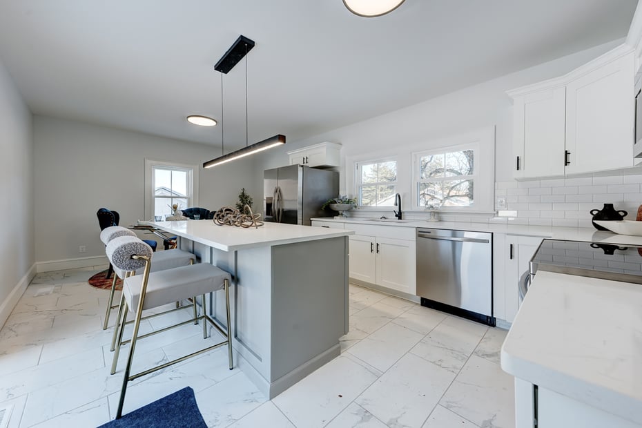 76 Griffin Road Photo 4