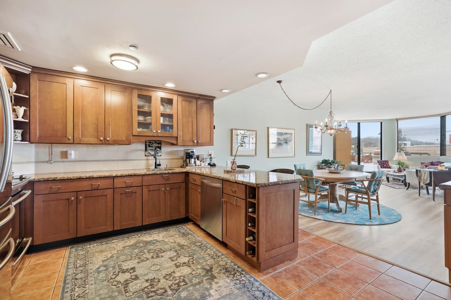 50 Hartsdale Avenue E  #7A Photo 9