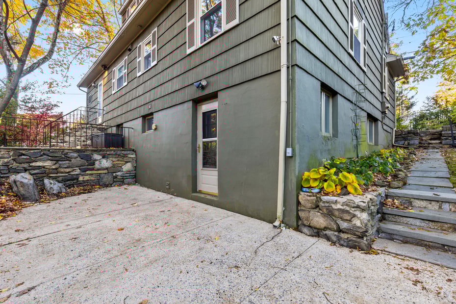 196 Old Army Road Photo 24