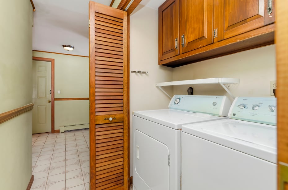 98 Wheeler Lane Photo 22