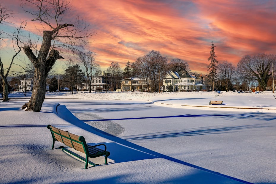 152 West River Street Photo 2