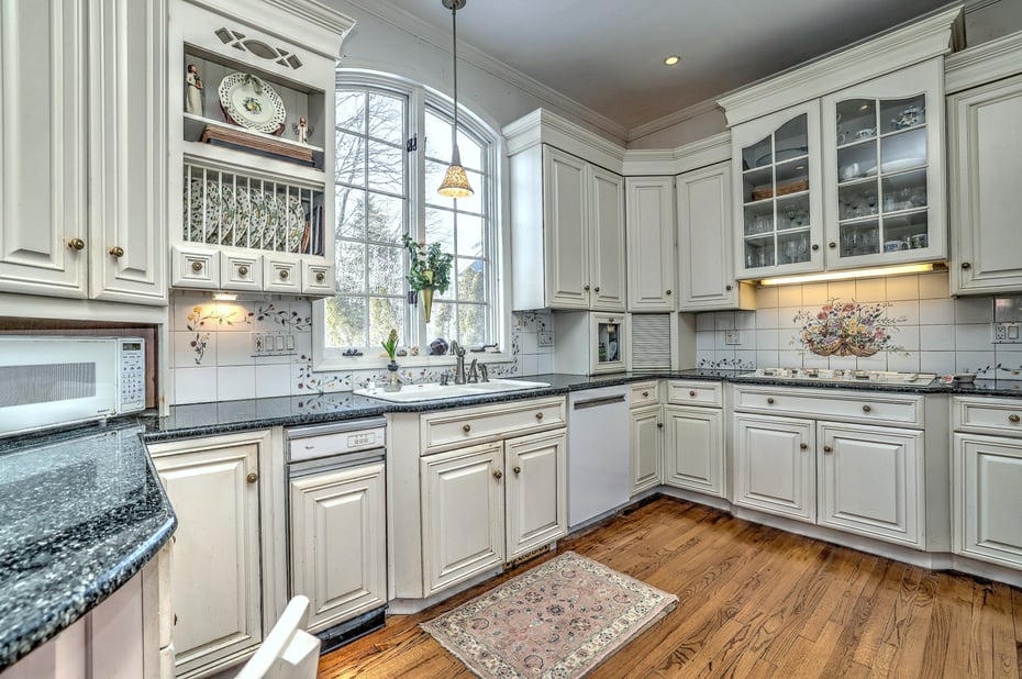 152 West River Street Photo 13