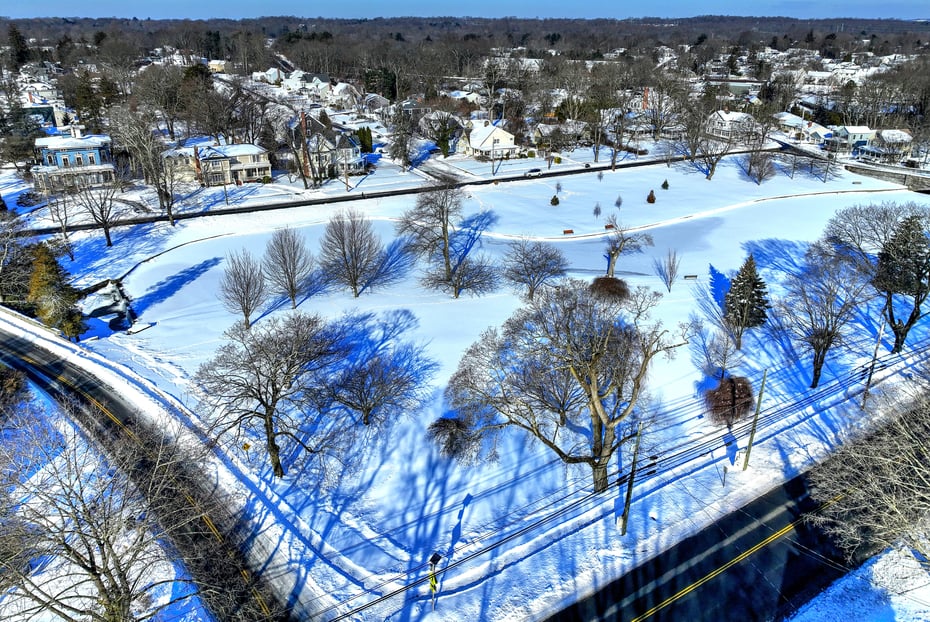 152 West River Street Photo 40