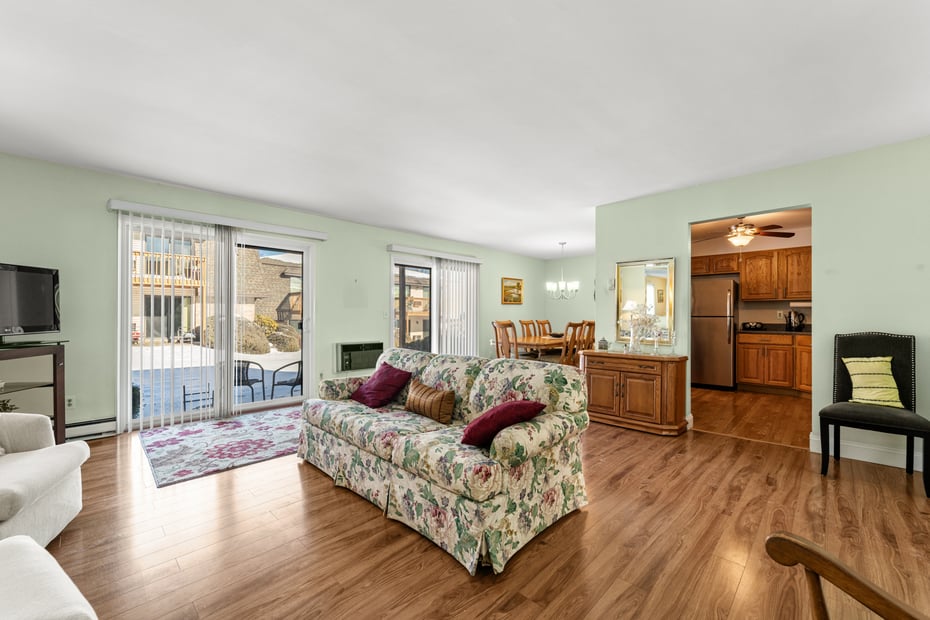 180 Colonial Road  #APT A2 Photo 5