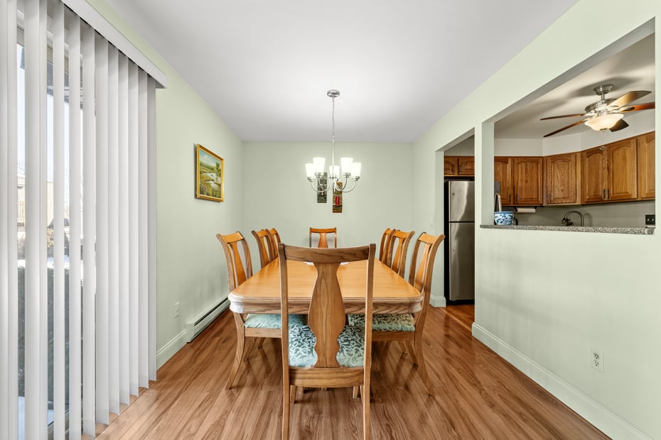 180 Colonial Road  #APT A2 Photo 12