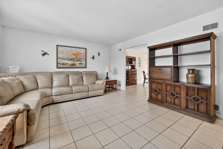 40 Aka 38 Grange Avenue Photo 9