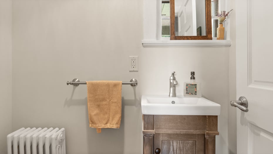 220 Kemble St Photo 17