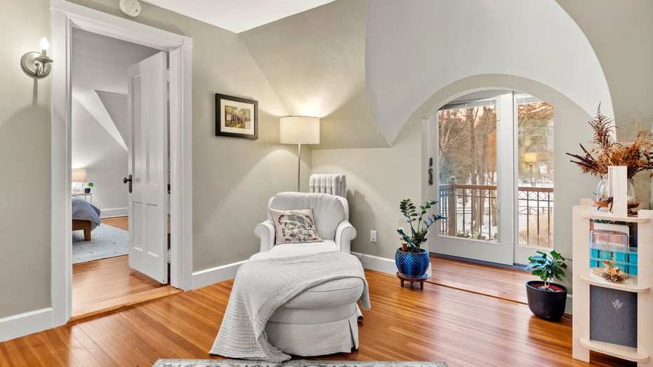 220 Kemble St Photo 26