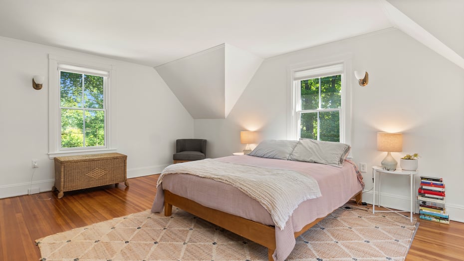 220 Kemble St Photo 28