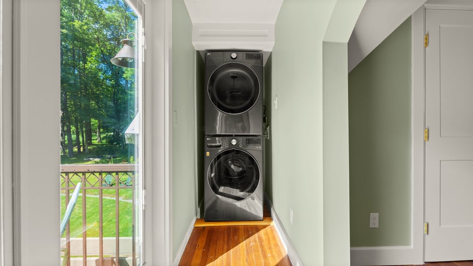 220 Kemble St Photo 30