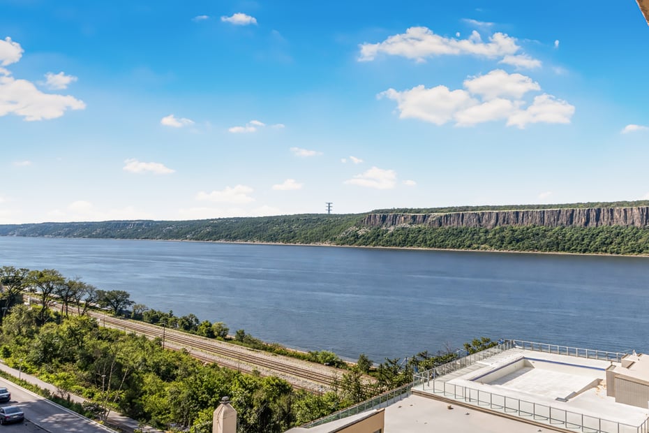 1155 Warburton Avenue  #6H Photo 11