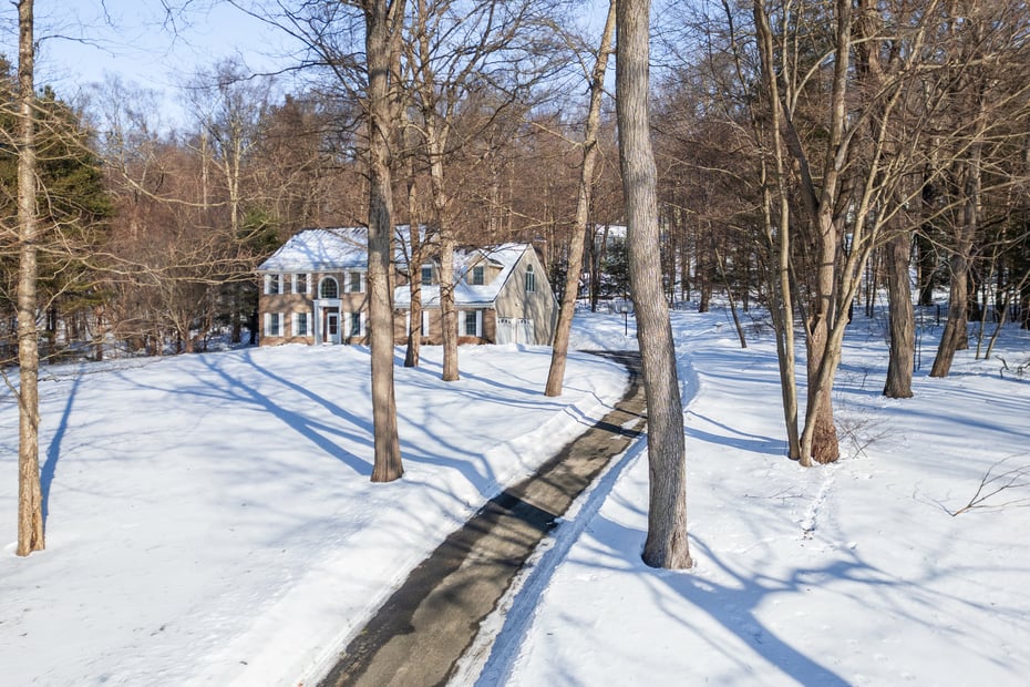 183 Coachmans Drive Photo 1