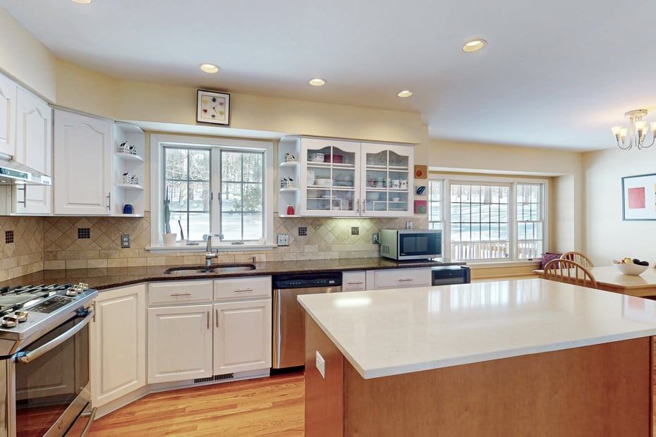 183 Coachmans Drive Photo 8