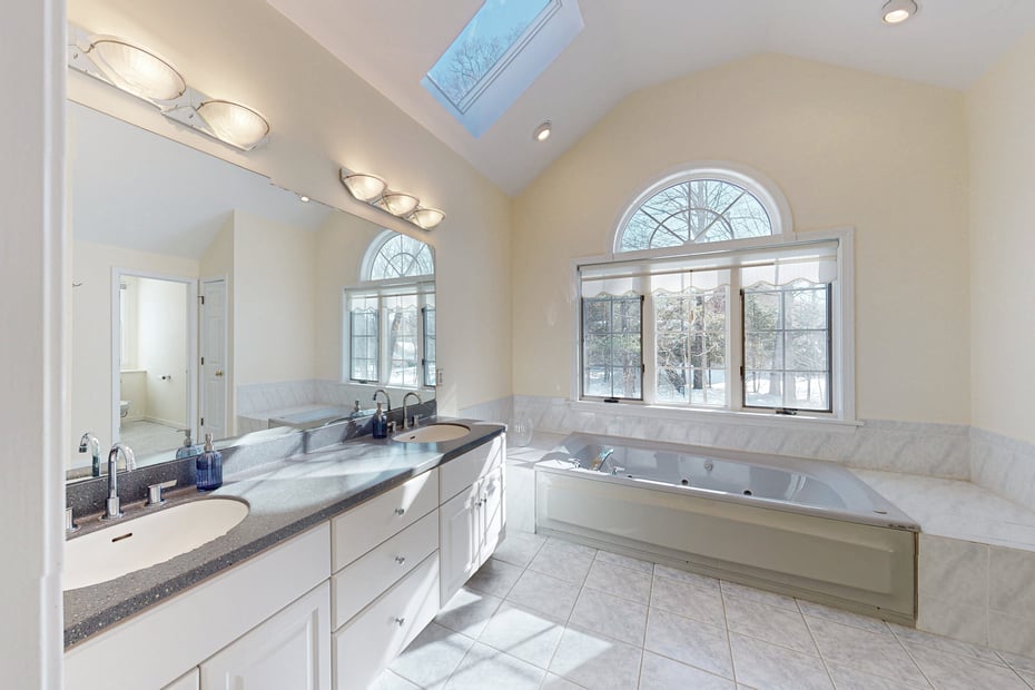 183 Coachmans Drive Photo 26